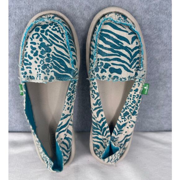 SANUK Woman's sz 7 Canvas Slip On Beach Summer Shoes Animal Print Surfer Teal - Picture 1 of 7